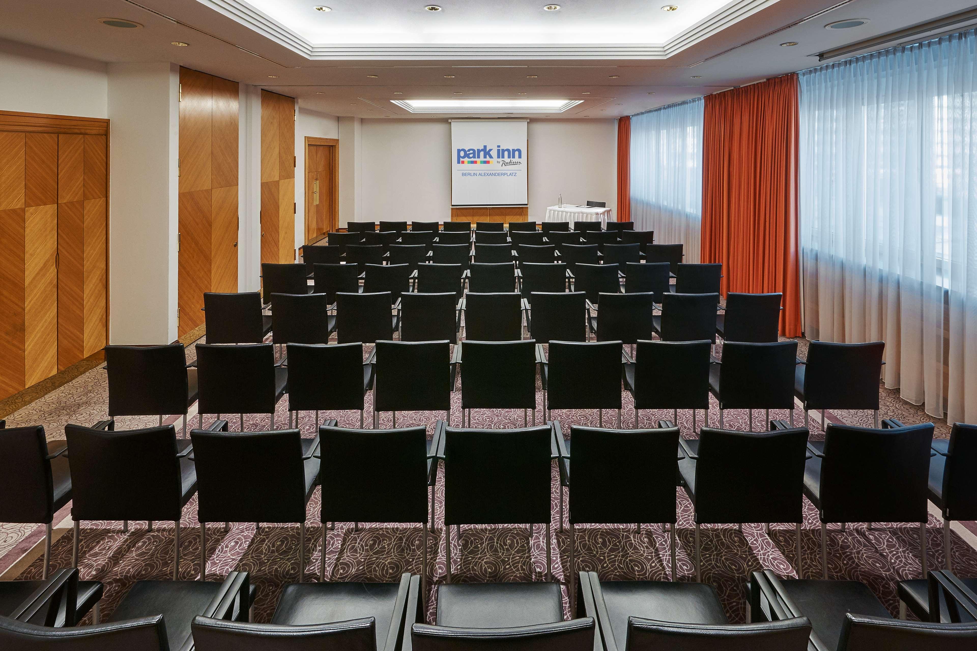 Hotel Park By Radisson Alexanderplatz 4*
