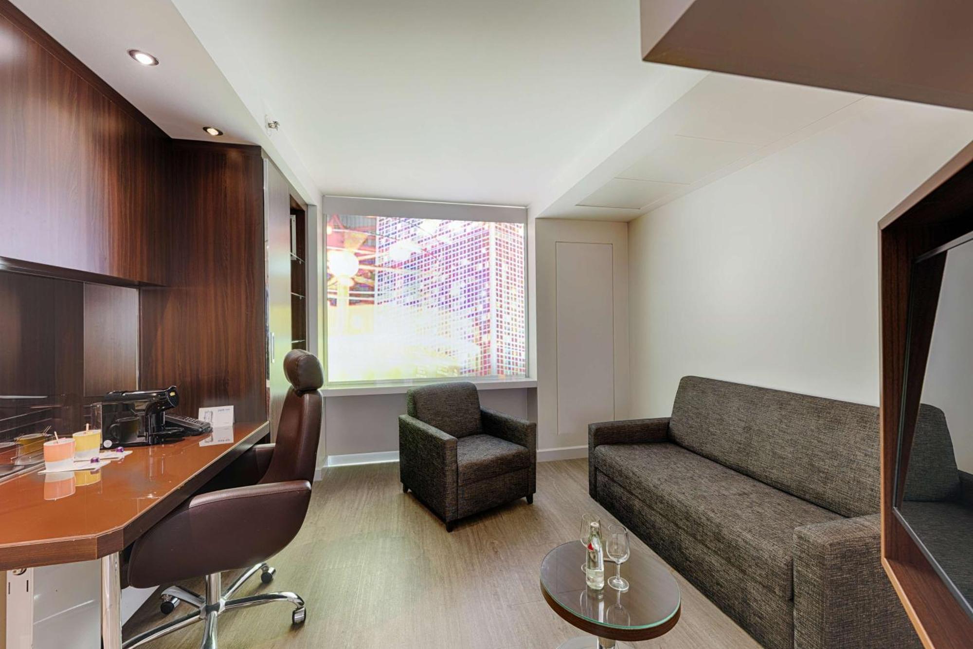 Hotel Park By Radisson Alexanderplatz 4*