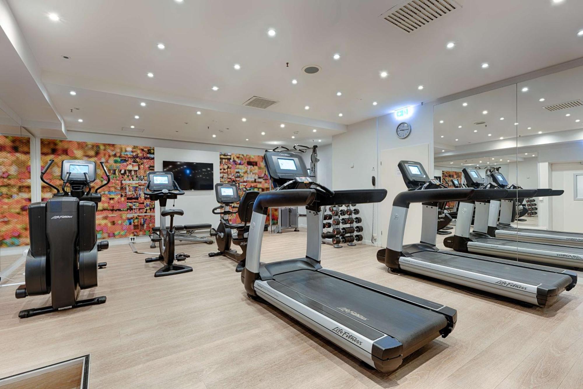 Hotel Park By Radisson Alexanderplatz 4*
