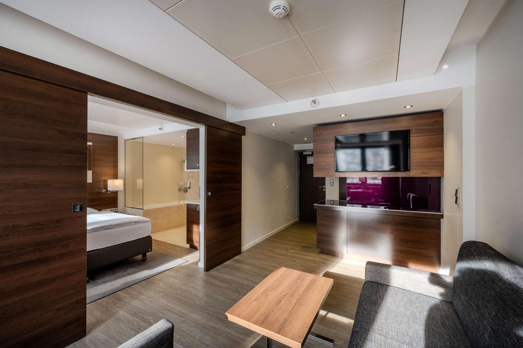 Park By Radisson Alexanderplatz 4* Berlim